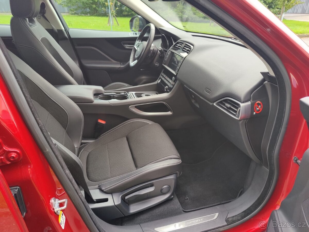 Jaguar F-Pace 30d AWD R-Sport /1.maj. / ČR - 13