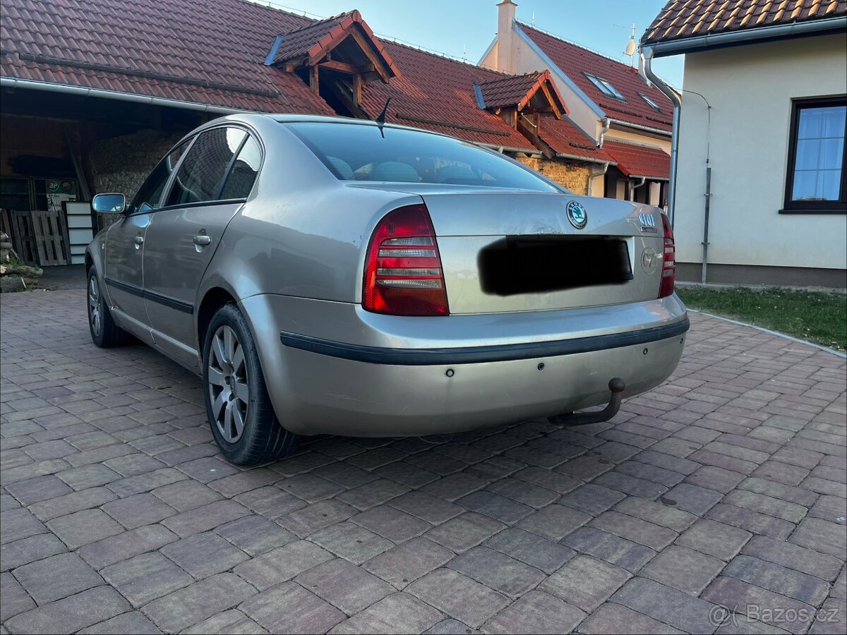Škoda Superb - 13