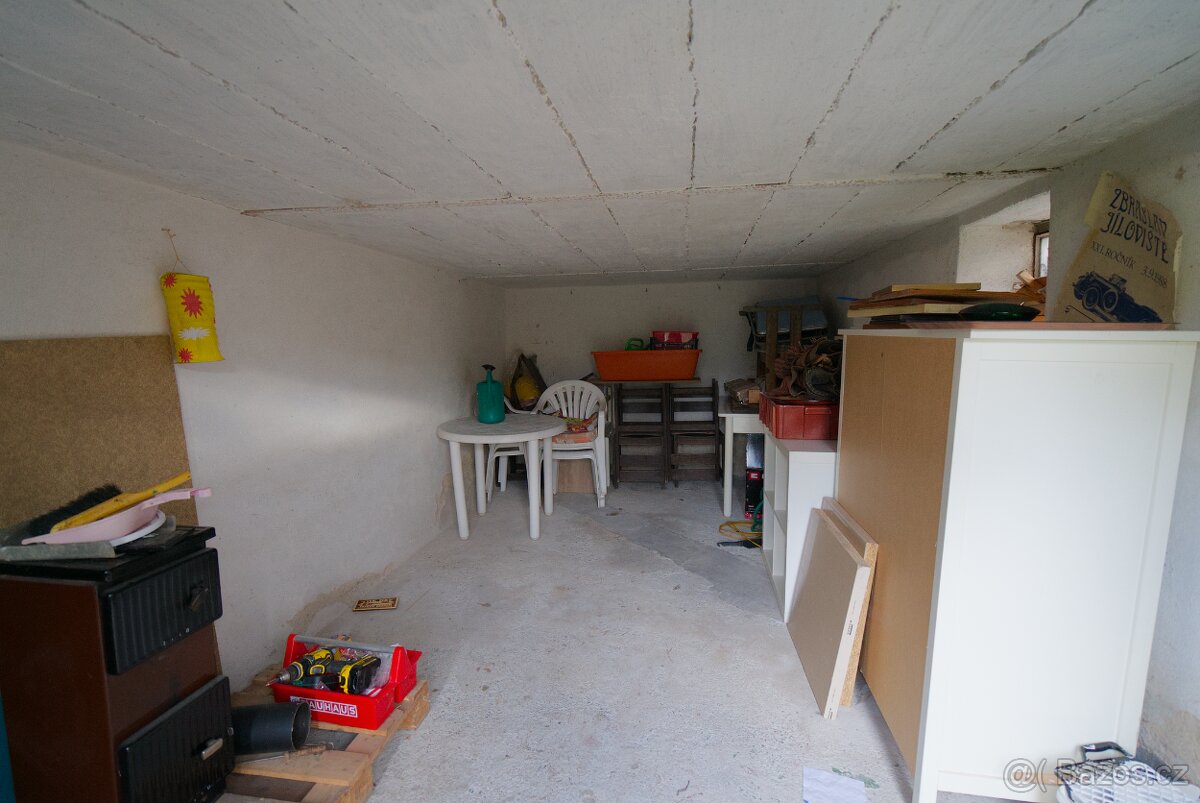 Prodej chaty u řeky Sázava - 13