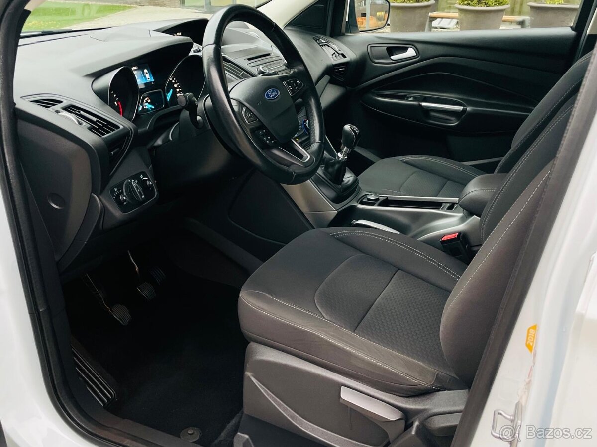 Ford Kuga 2.0TDCi 110KW MANUÁL FACELIFT SENZORY 2WD - 13