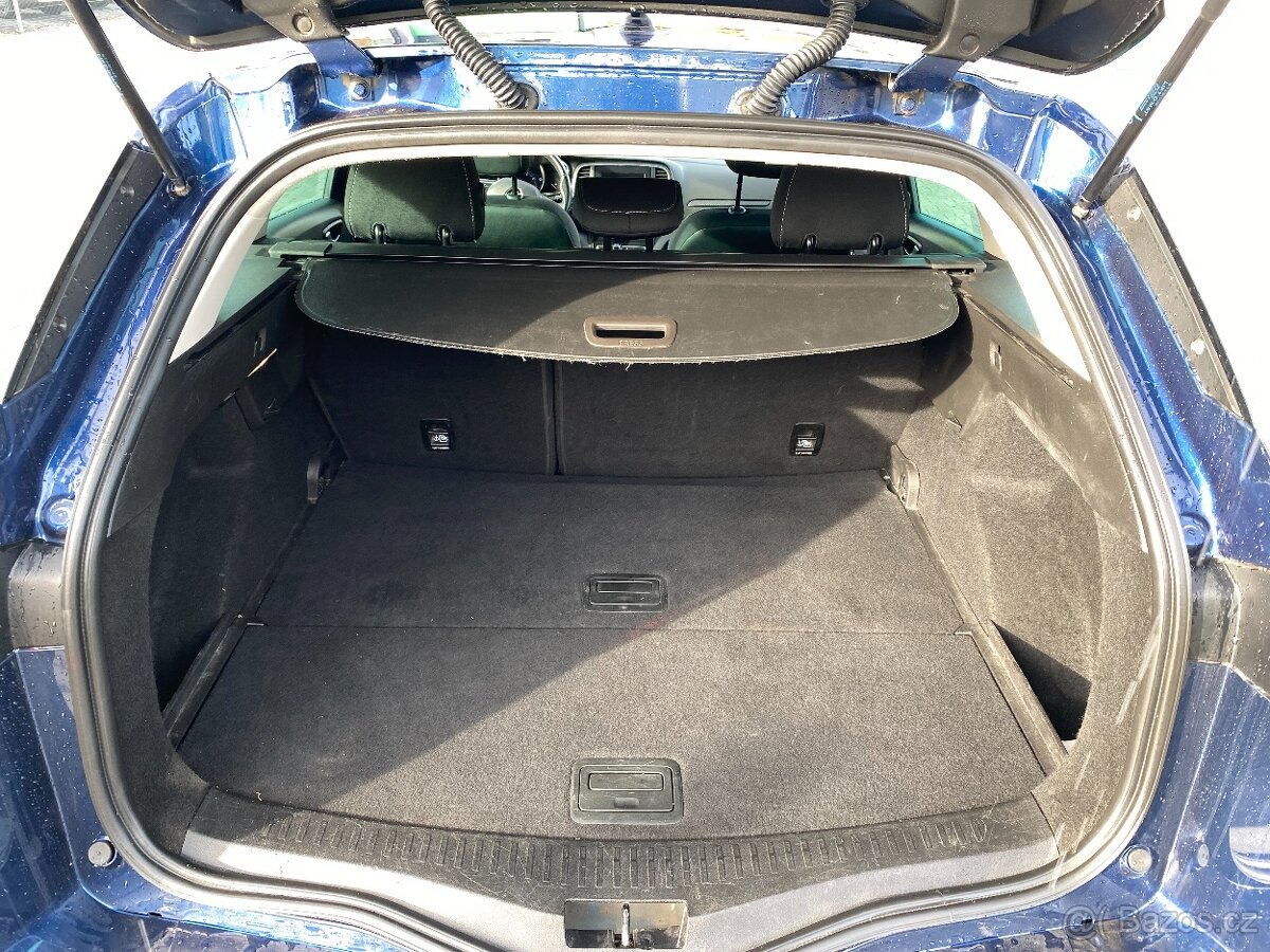 Renault Megane IV LIMITED 1.3 Tce 2020 1. majitel původ ČR - 13