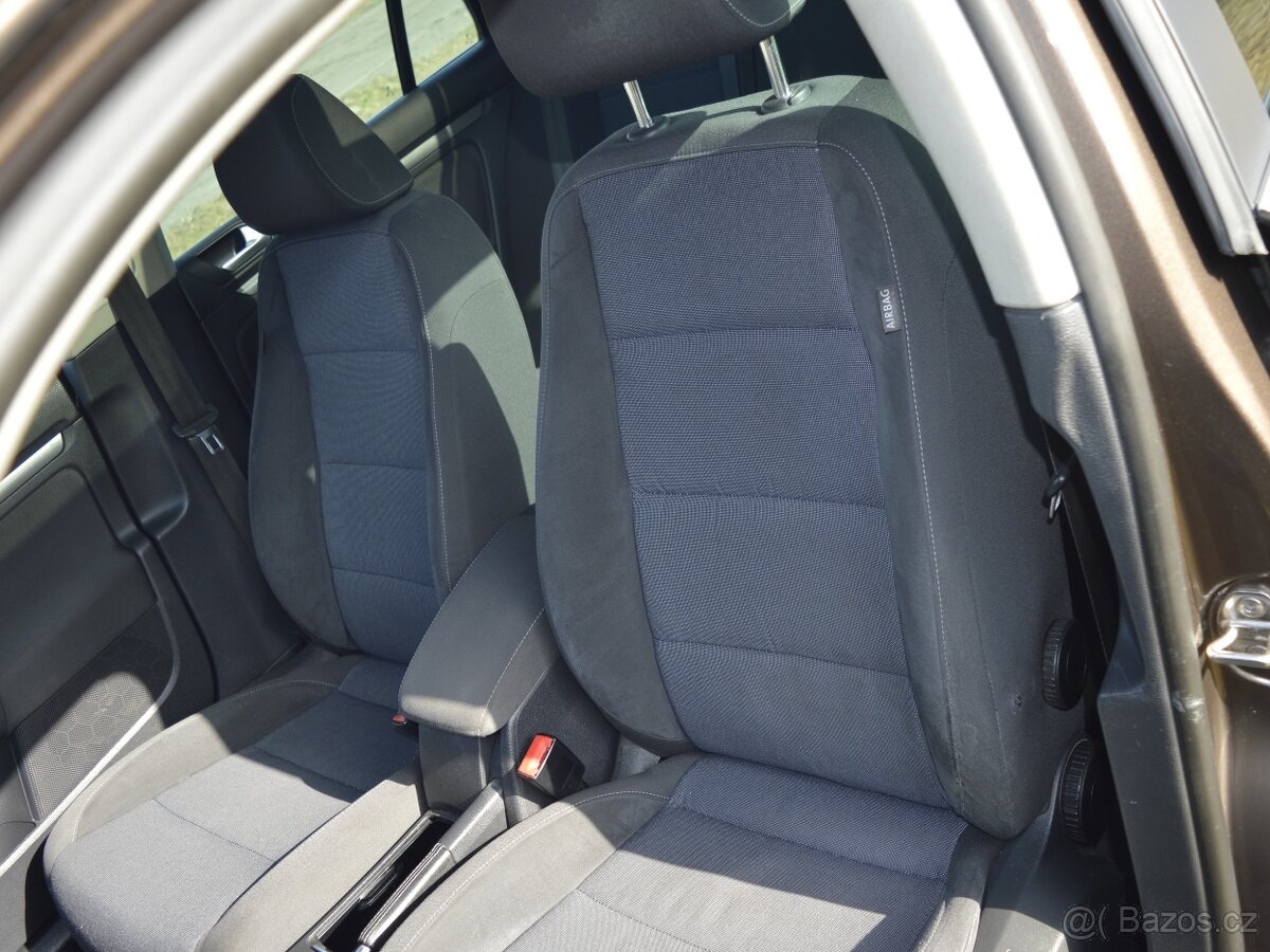 VW Golf VI kombi 2,0 103 kw po 1. majiteli z DE - 13