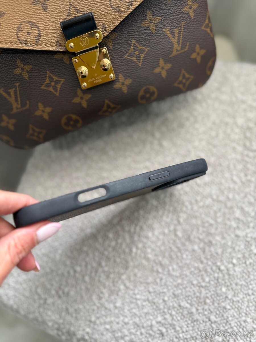 kryt na iPhone 16pro max Louis Vuitton - originál - 13