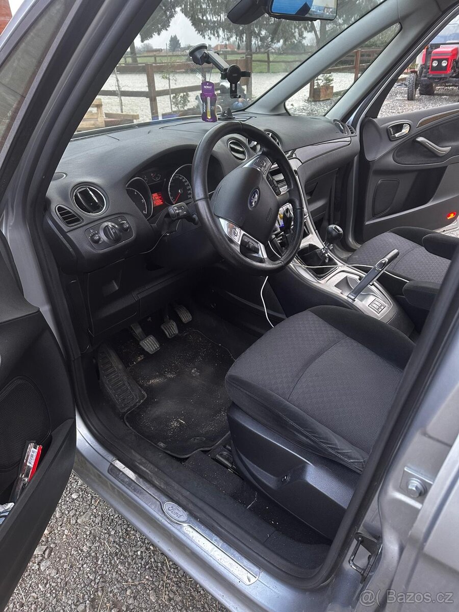 Ford Galaxy 2.0 TDI - 13