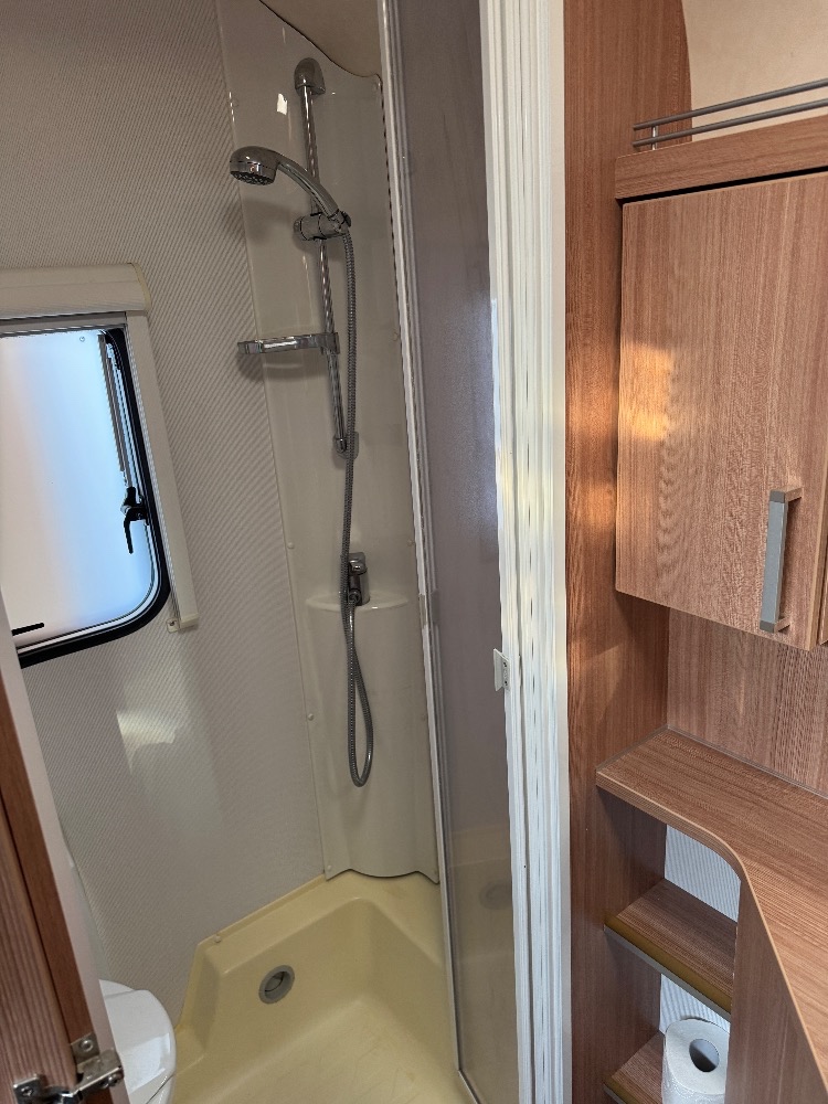 Prodám karavan KNAUS Südwind - 13
