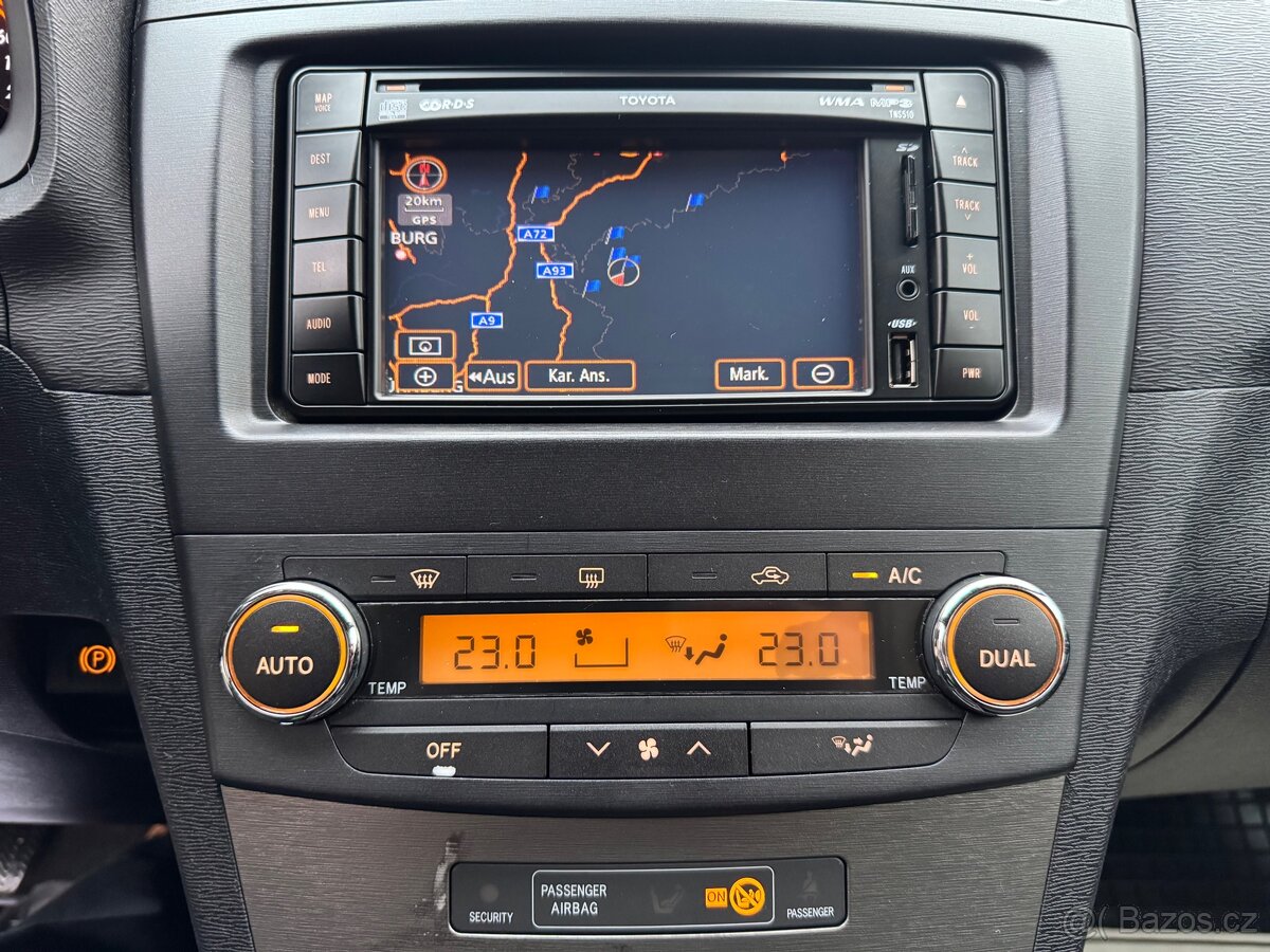 Toyota Avensis T27 2.0 D-4D - 13