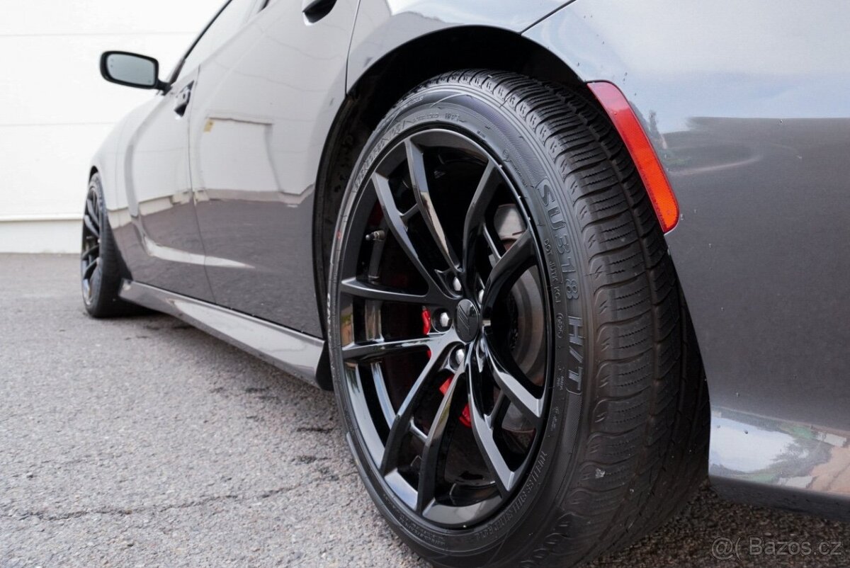Dodge Charger 6.4 HEMI DAYTONA EDITION - 13