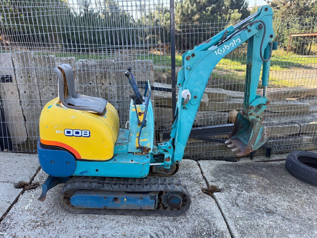 Pásové rypadlo Kubota K-008 - 13