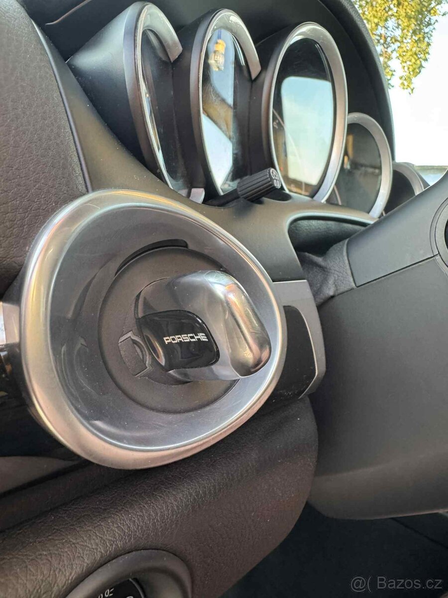 Porsche Cayenne - 13