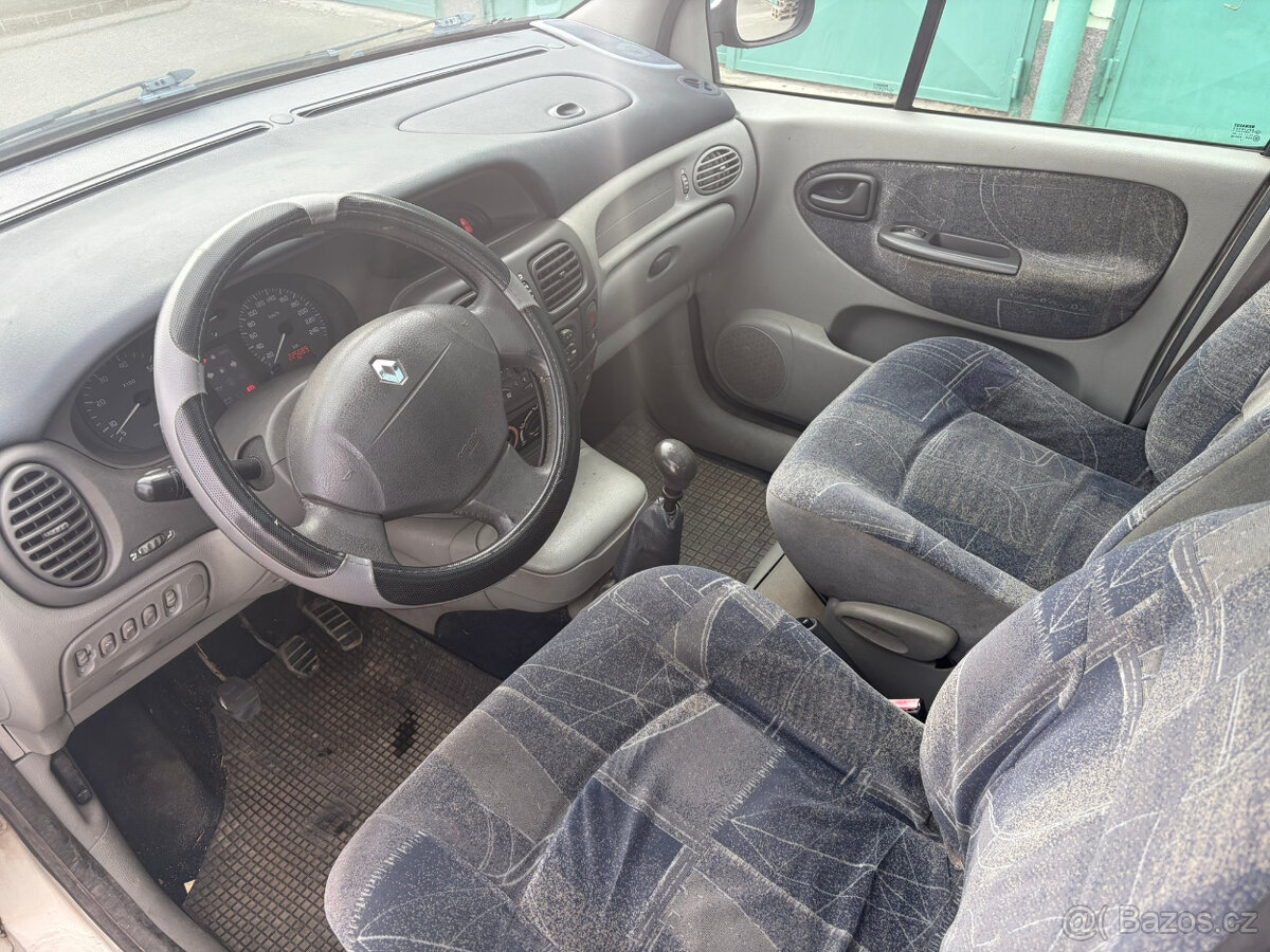 Renault Megane Scenic 1.6 16V - 13