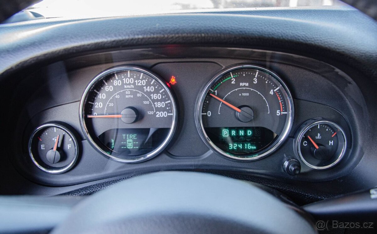 Jeep Wrangler 2.8 CRD Rubicon A/T, 147kW, A5. - 13