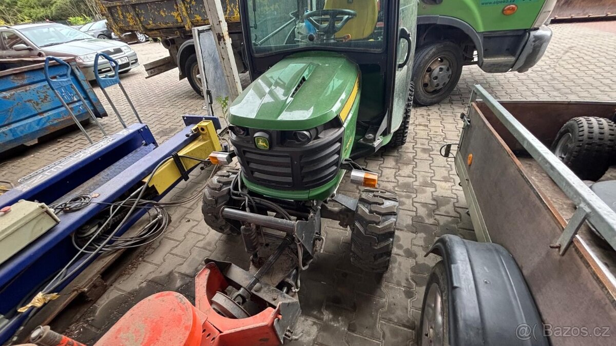 John Deere x949 s vytápěnou kabinou - 13