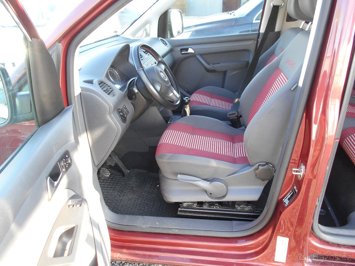 VW CADDY 1.6 Tdi 75 kw 7 míst RONCALLI - 13