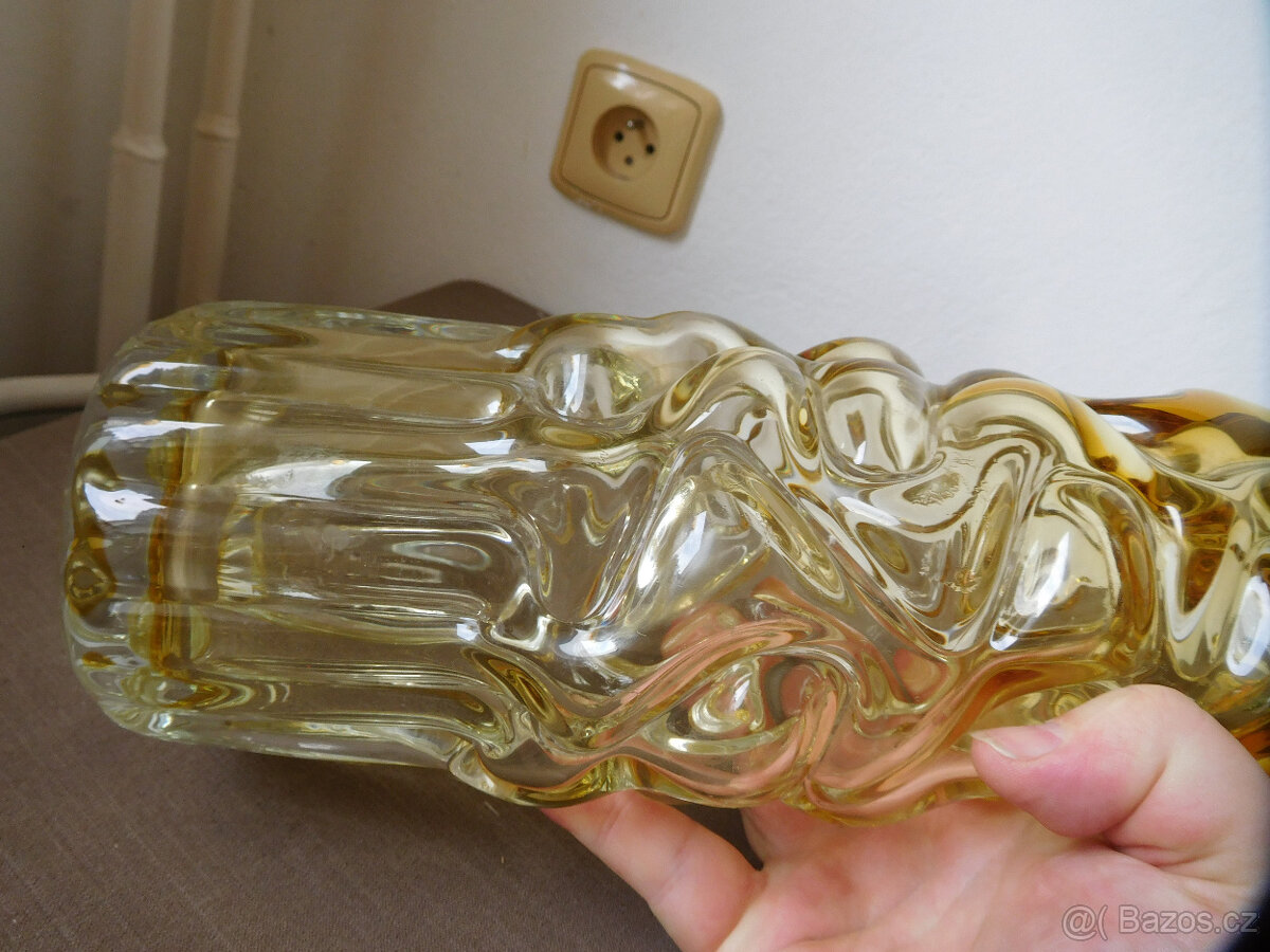 VÁZA - PAVEL HLAVA - MOZEK - HUTNÍ SKLO - 13