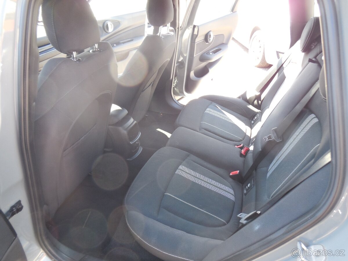 Prodám Mini Cooper Clubman 1.5,100kw,72tis.km - 13
