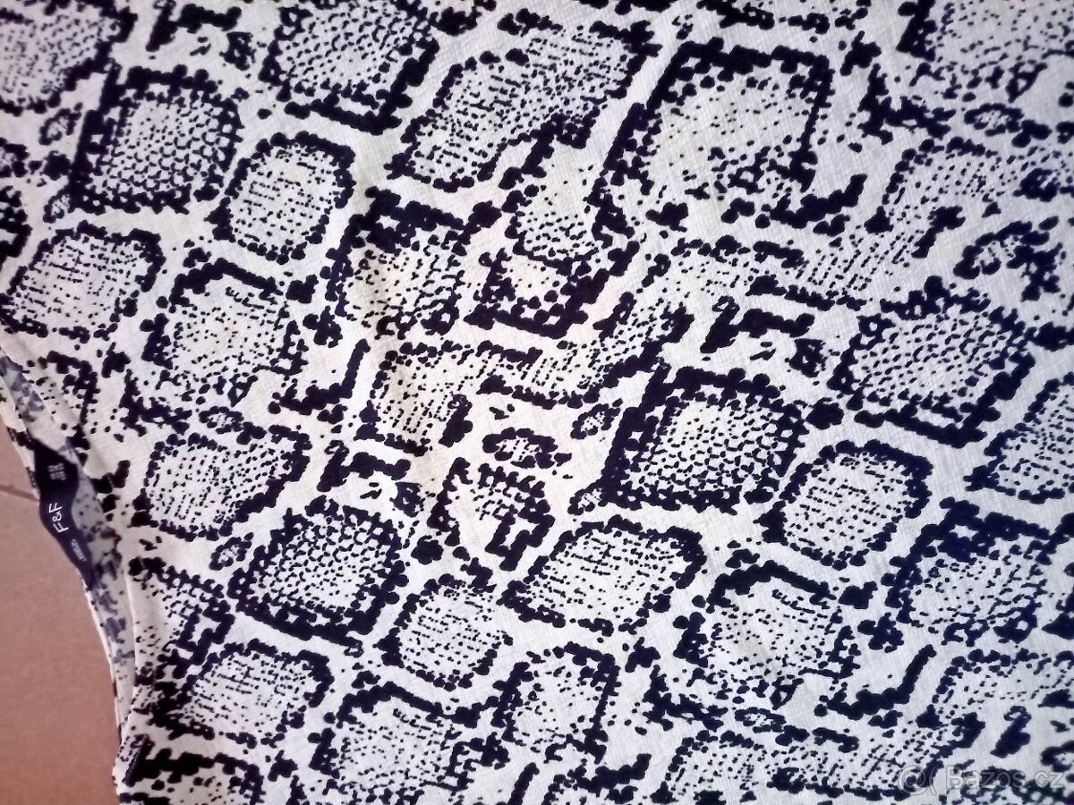 Krásné halenky vel. 44 Esmara, Page One,Jean Pascale, Public - 13