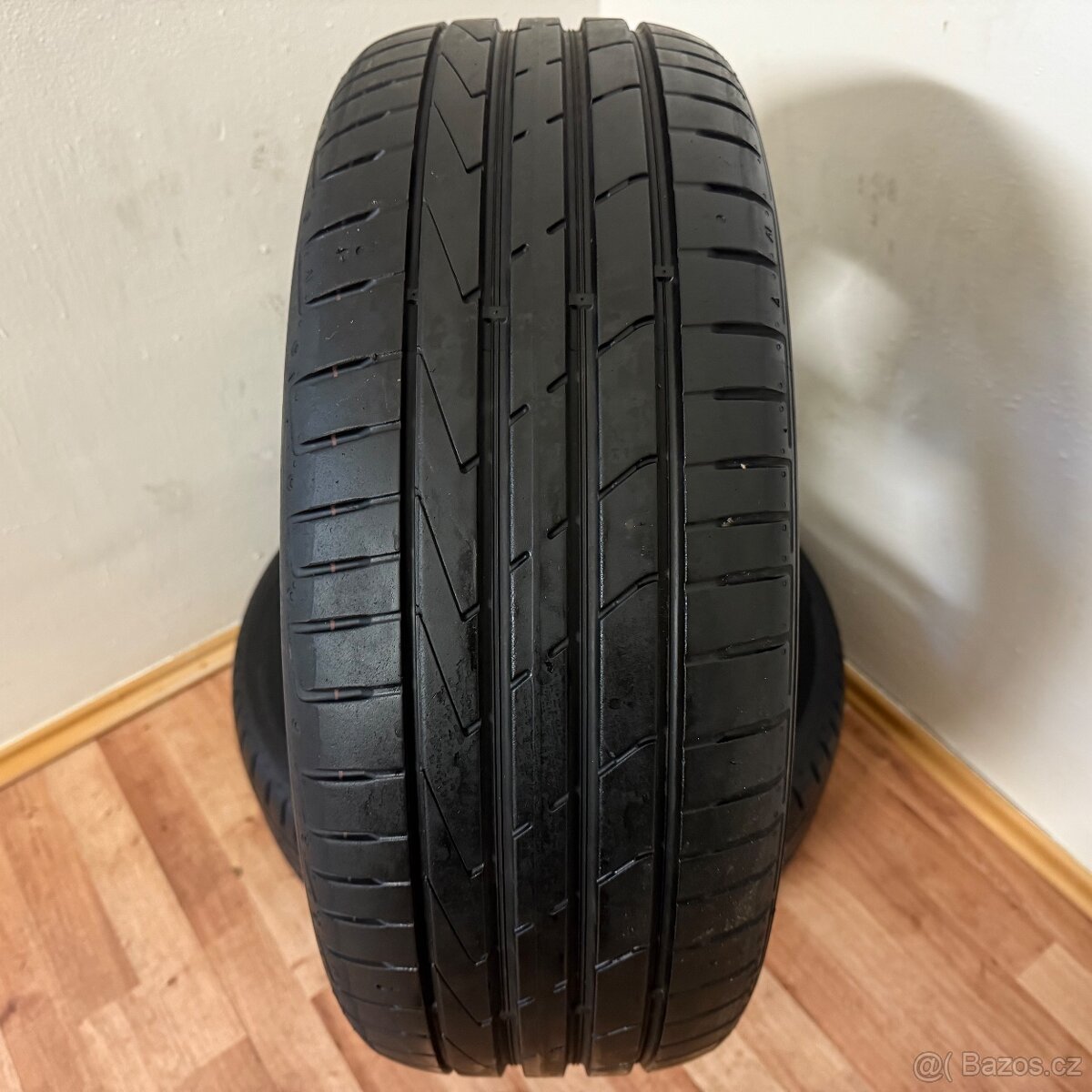 NISSAN JUKE F15 5x114,3 R18 ET47+LETNÍ 225/45R18 7mm - 13