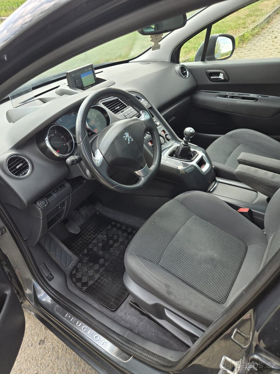 Peugeot 5008 - 13