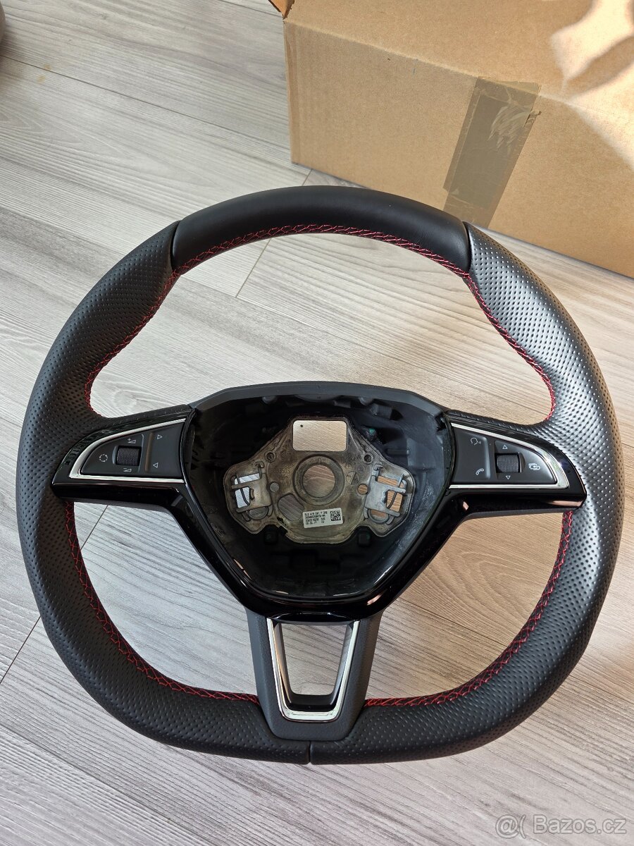 Nový zkosený volant Škoda + PÁDLA DSG - 13
