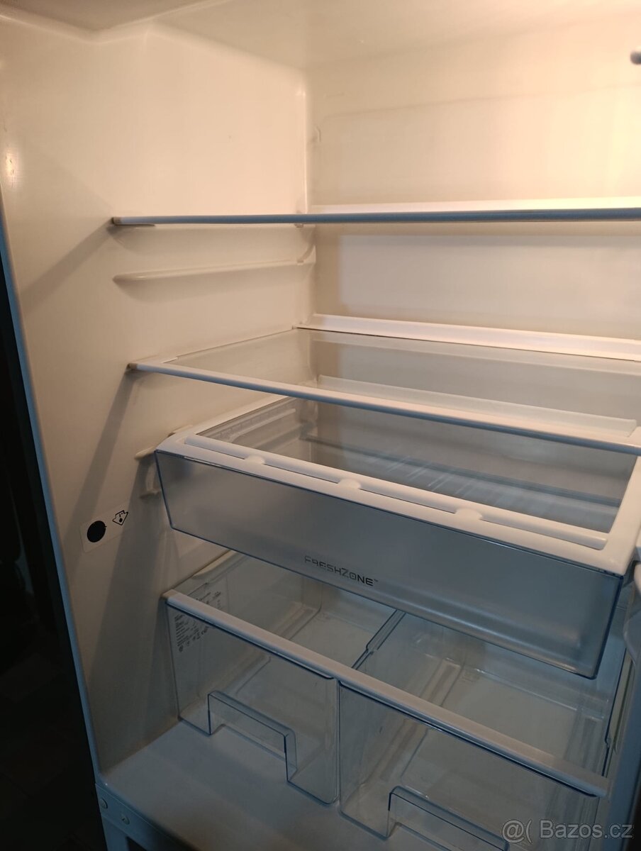 Lednice s mrazakem - 13