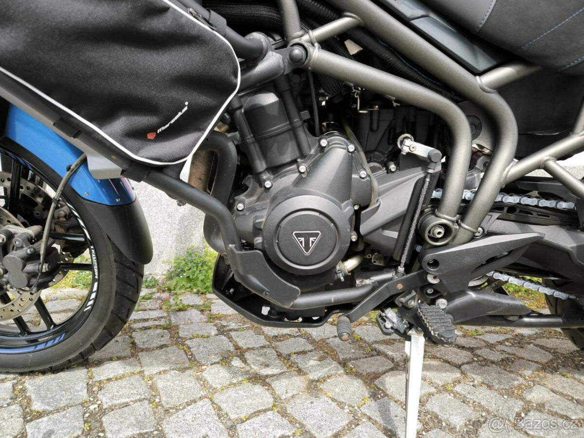 Triumph Tiger 800 XRX - 13