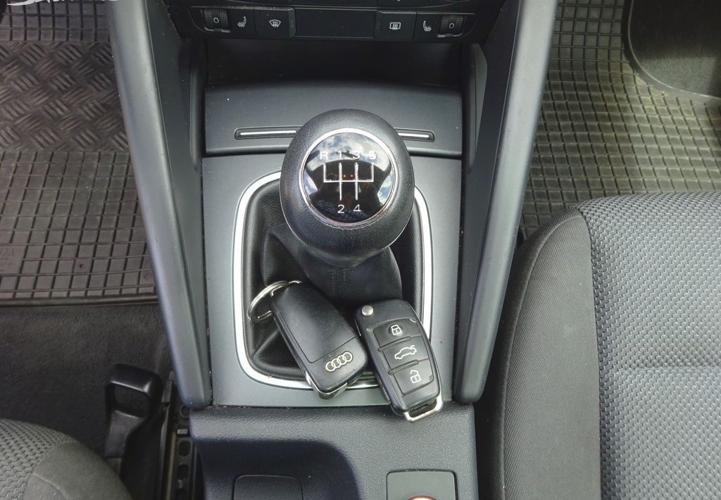 Audi A3, 1.6i (75 kw) r.rv.-2010 KLIMA - 13