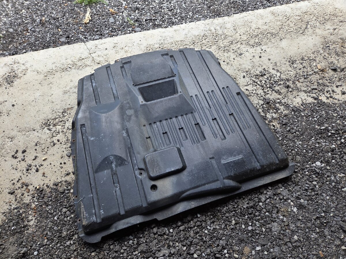Prodam dily BMW x5 e53 - 13
