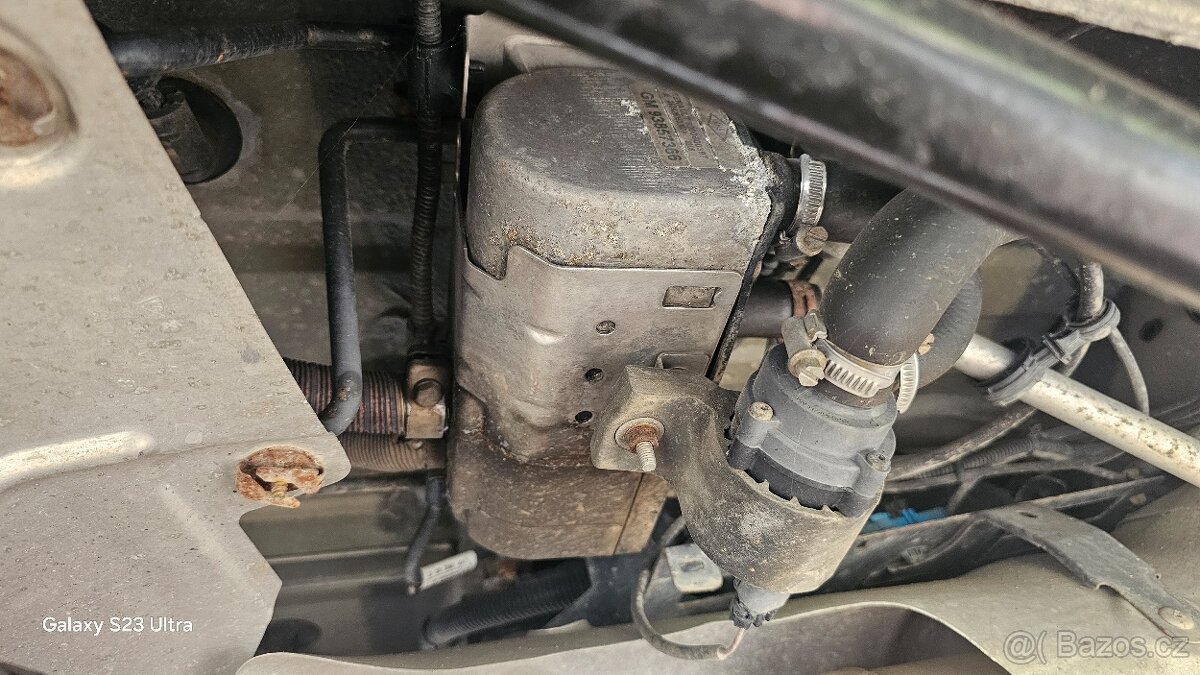 Renault Trafic 2,5DCI 107kw L2H2 postel kuchynka vestavba - 13