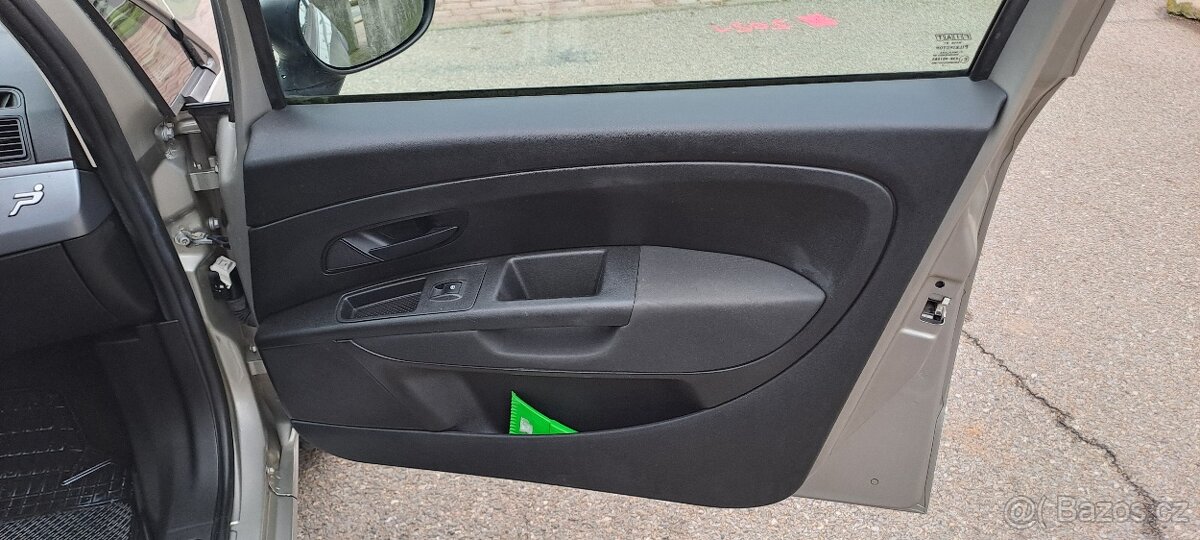 Fiat Grande Punto 1.2 najeto 78 000 km 1 maj. koupeno v ČR - 13