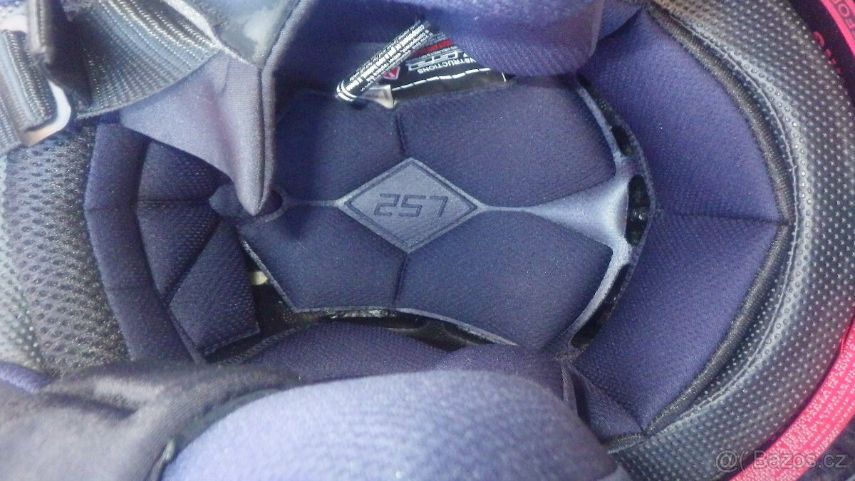 Nová vyklápěcí helma LS2 - 13