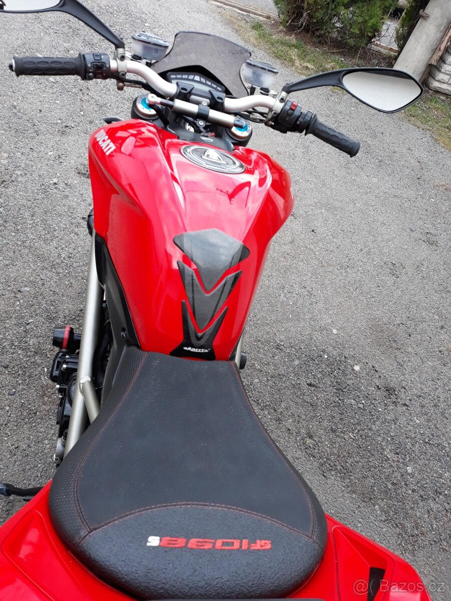 DUCATI STREETFIGHTER 1098S - 13