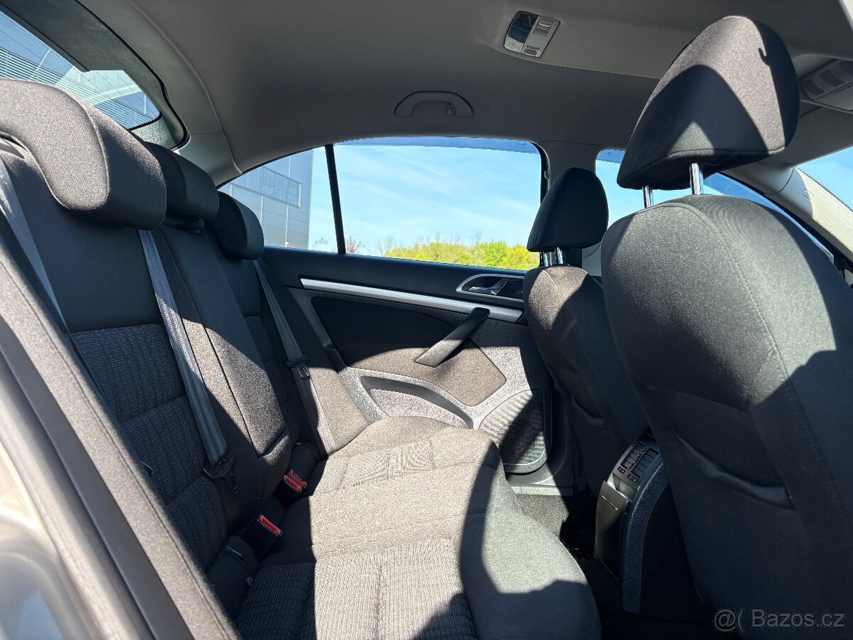 Škoda Octavia, 1.6TDi 77kw Elegance - 13