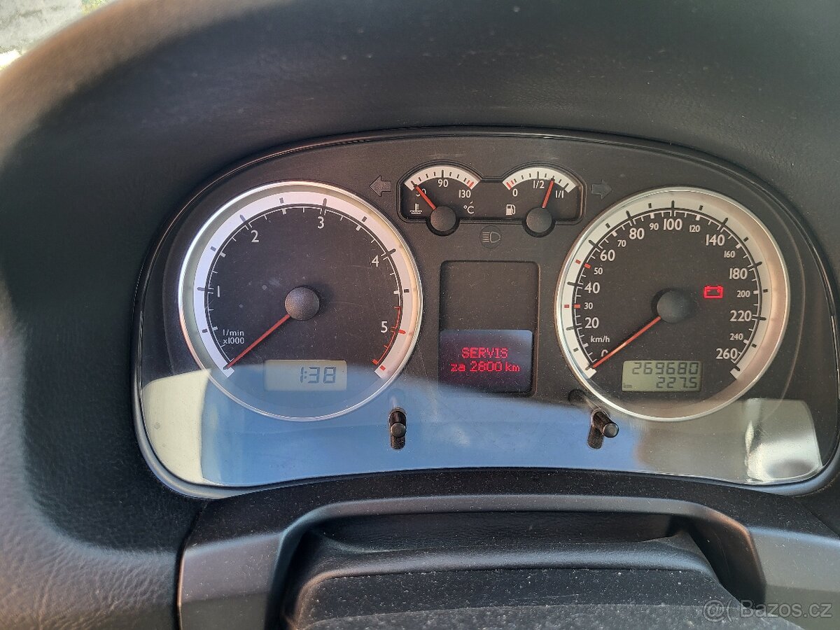 Prodám VW Golf IV (2001) TDI - 13
