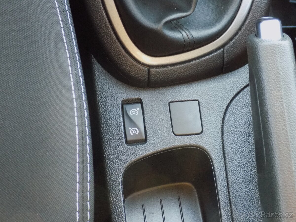 Renault Clio 1.2 TCe 87kW LIMITED, serviska - 13