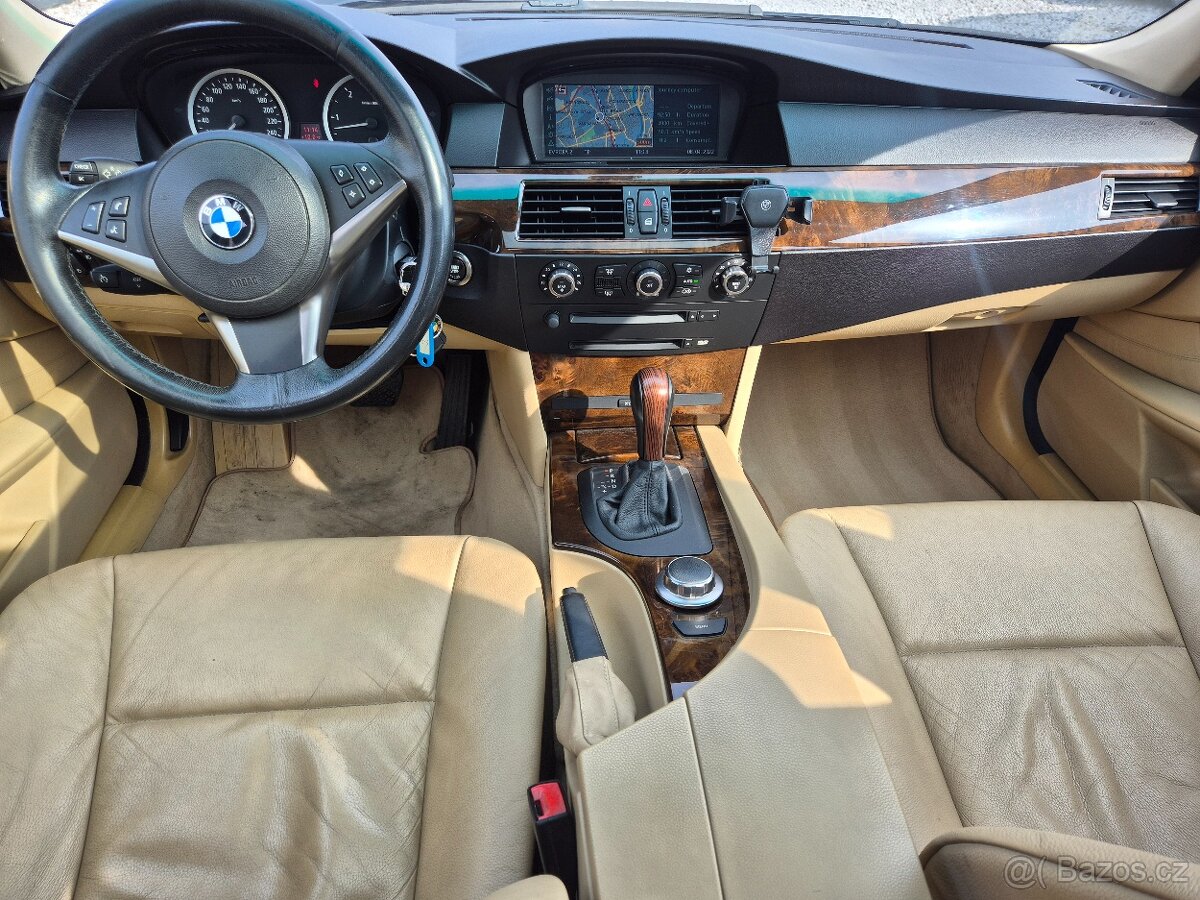 BMW E61,530d,170KW,NAVI,XENON,KŮŽE,PANORAMA,PLNÝ SERVIS - 13