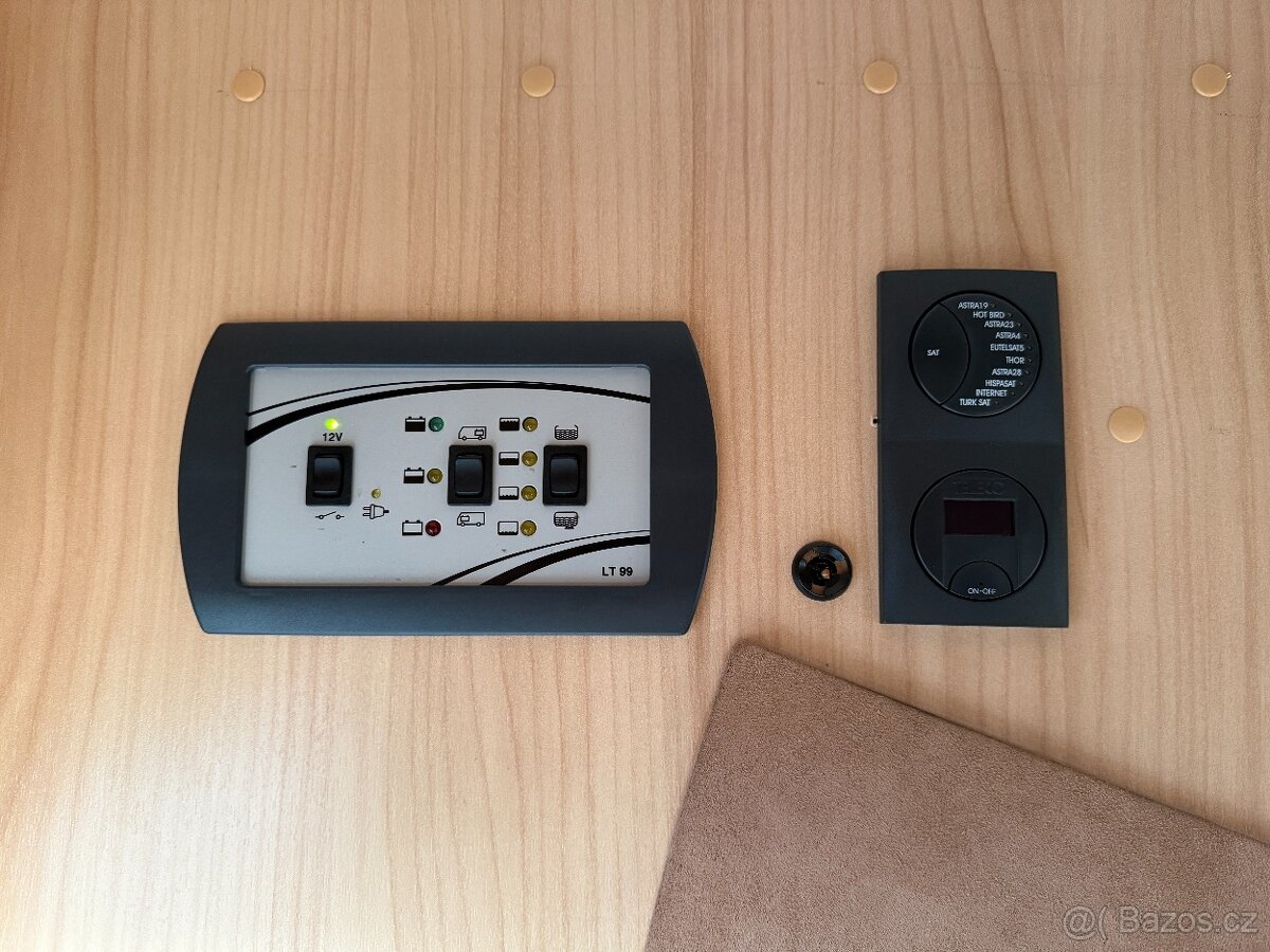 Obytné auto - Sunlight T64, 2012, sjížděcí postel, 2x klima - 13