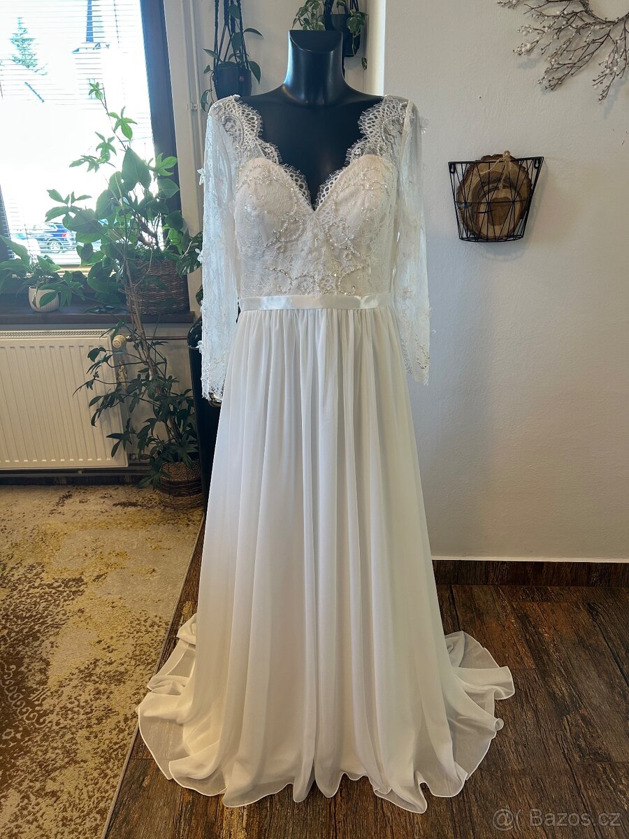 Svatební šaty, víc druhů - 13