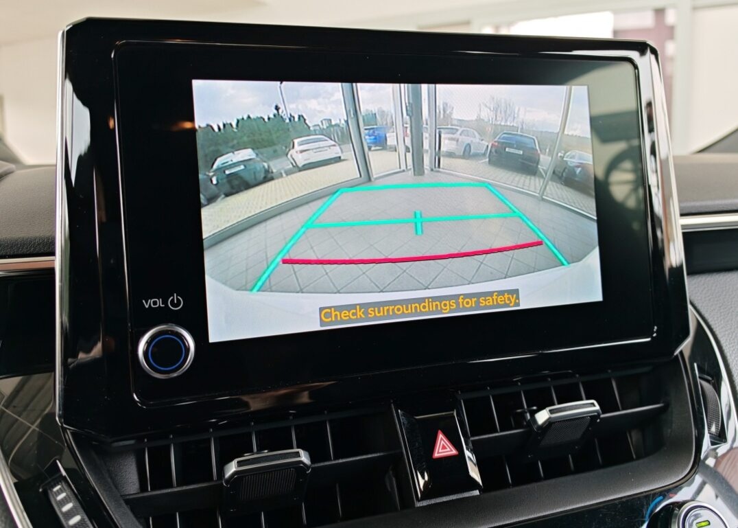 Toyota Corolla 1.8 hybrid - 13