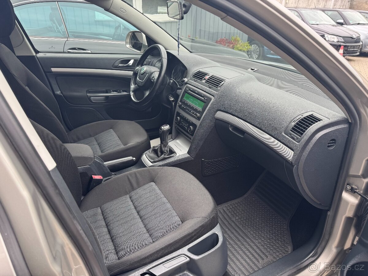 Škoda Octavia II FL 2.0 TDI Elegance r.v.2012 TOP - 13