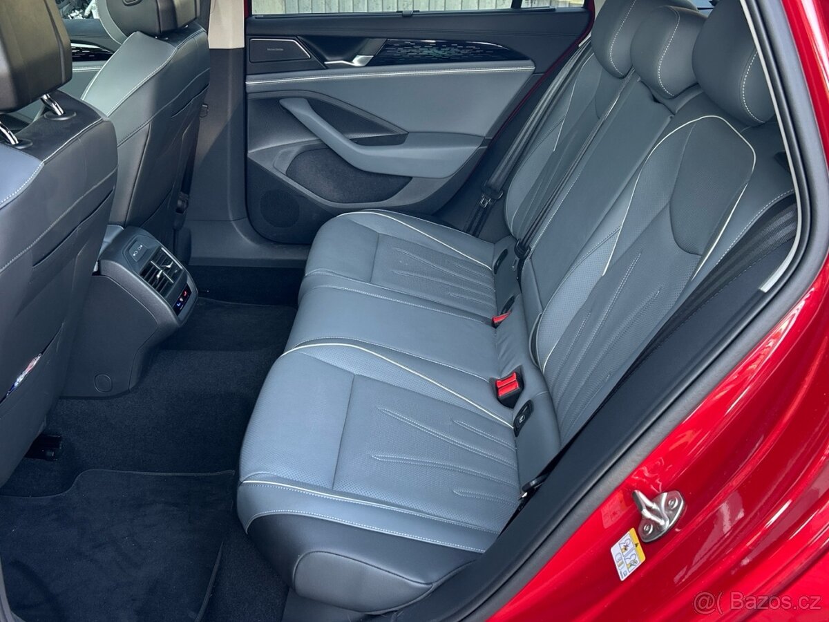 VW Passat 2.0 TDI 7DSG 4MOTION Elegance - 13