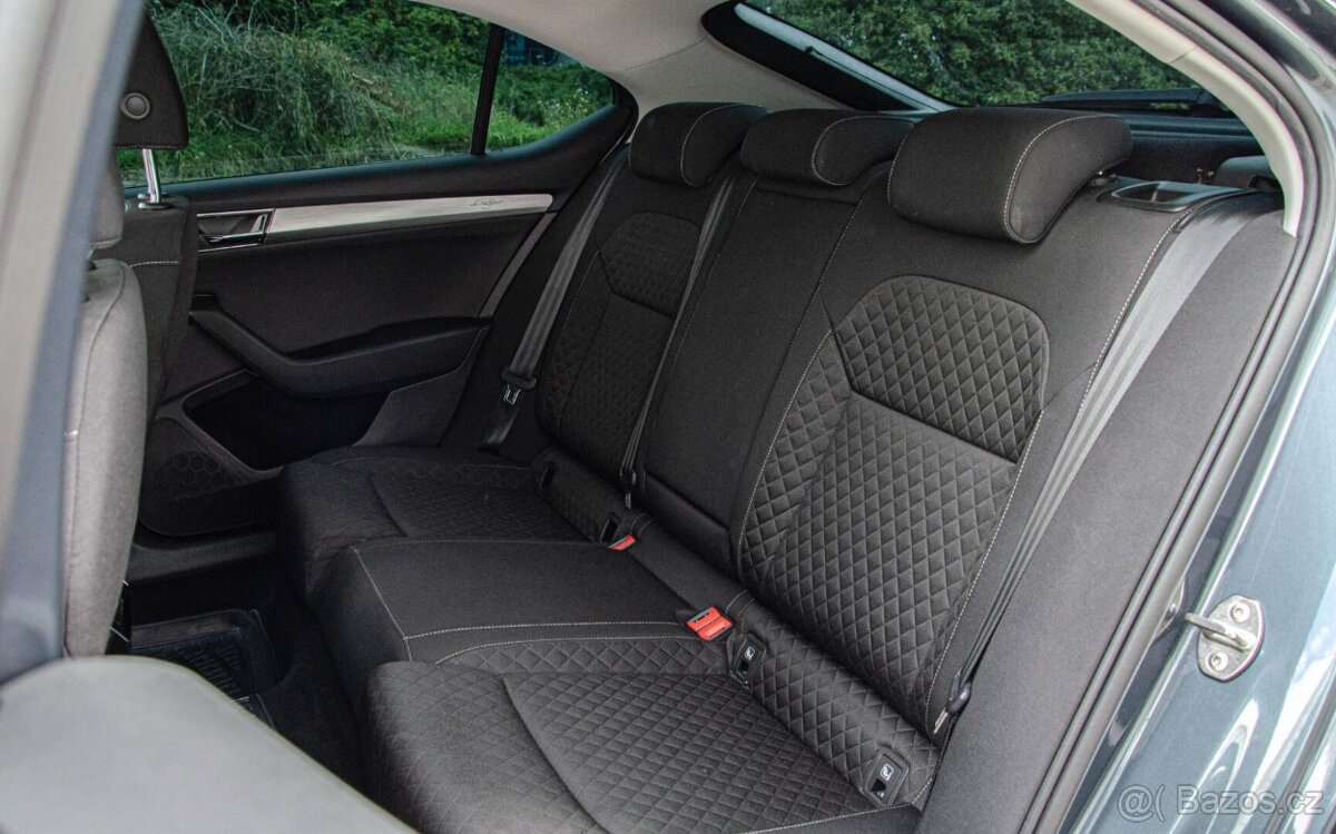 Škoda Superb 2.0 TDI SCR DSG - 13