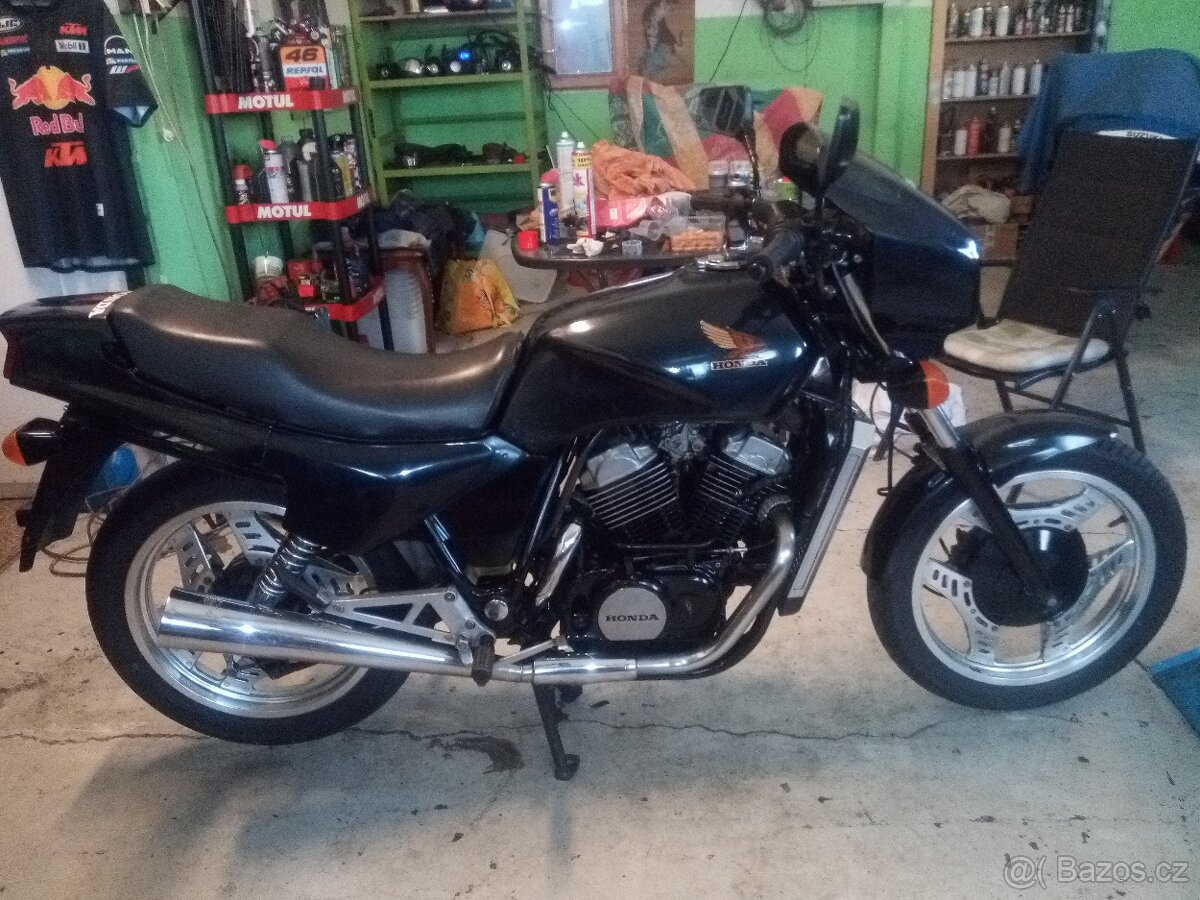 Honda VT 500 - 13