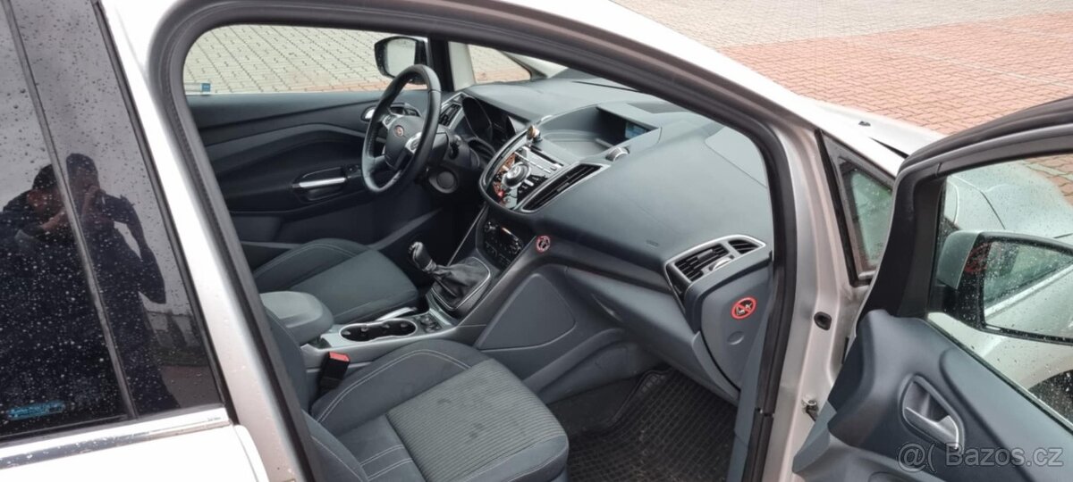 Ford C-MAX, 1,6 i, 92 kw, 4/2012, Titanium, Servisní kniha, - 13