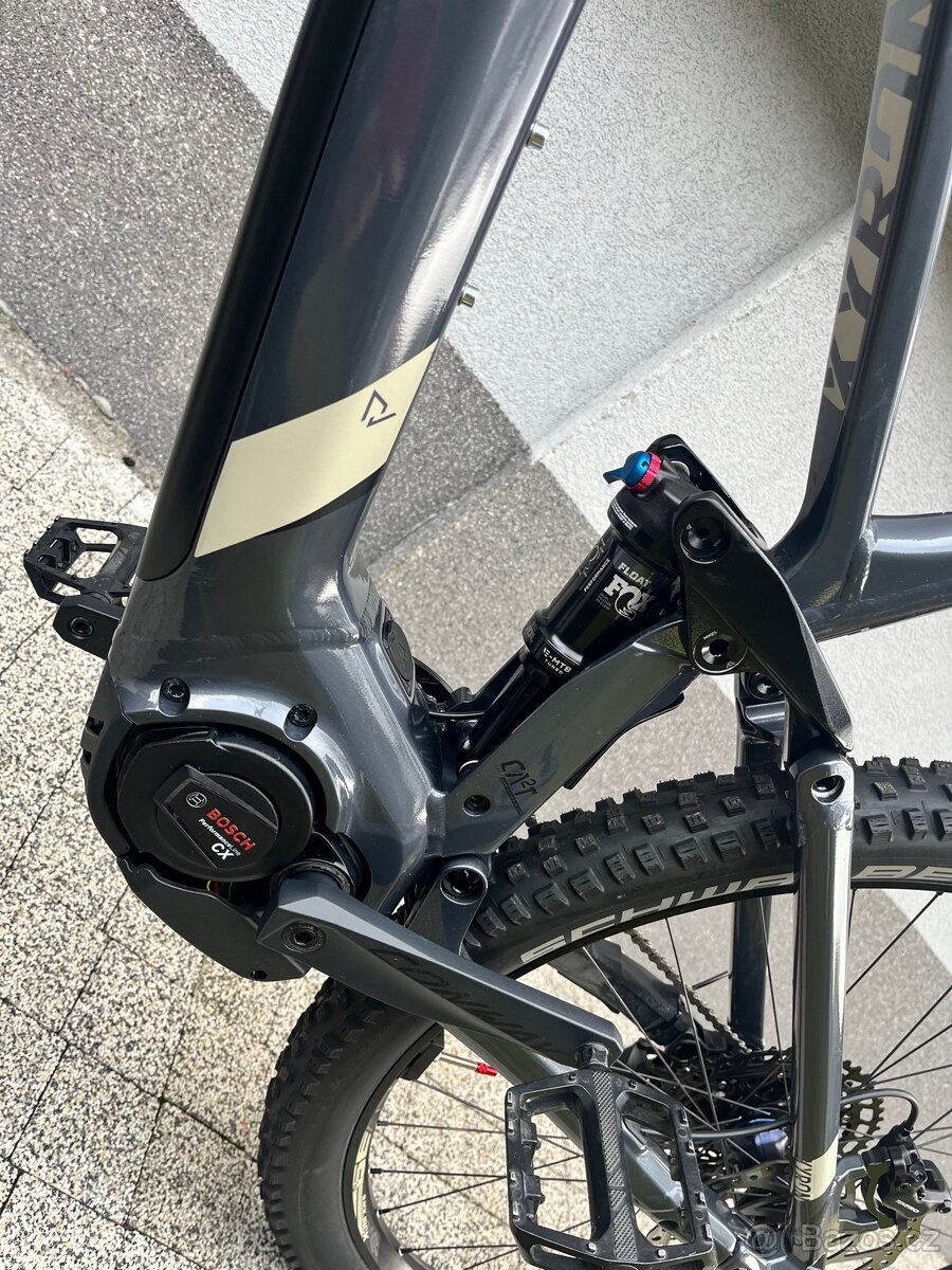 Conway Xyros S2,9 velikost M - 13