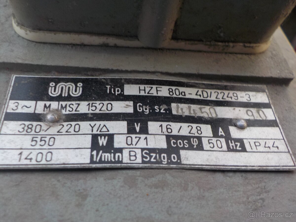 Ventilátory,míchačka barev,kramle,trafa a vysoušeč - 13