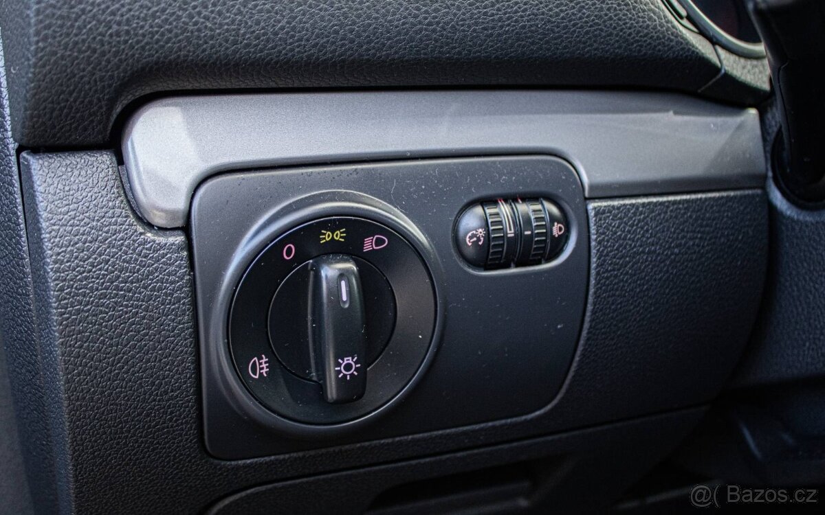 Volkswagen Golf 1.4 59kW M5 MODEL 2010 - 13