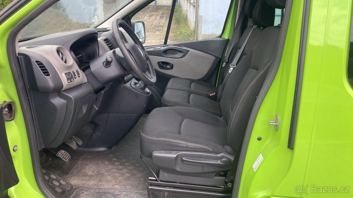 Renault Trafic 6-míst - 13