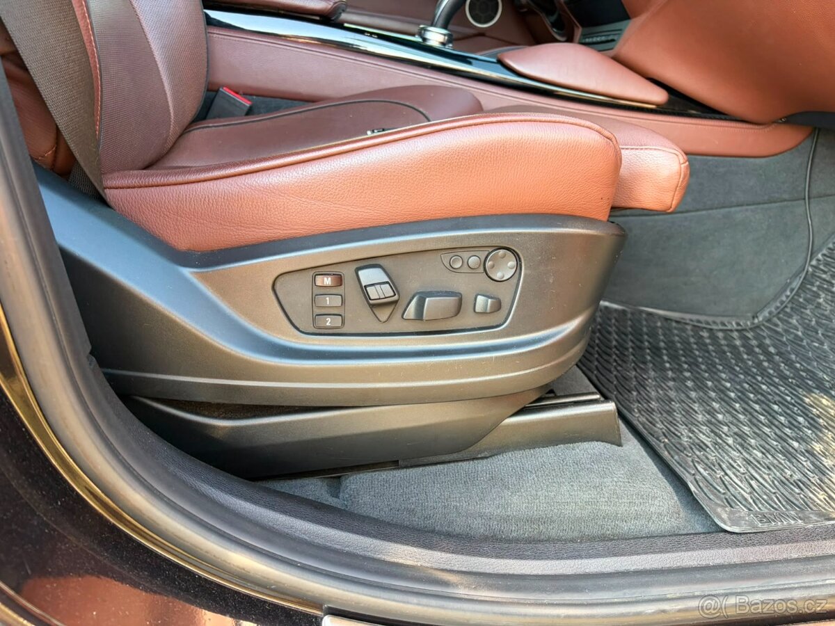BMW X6 E71 individual 4.4 300kw - 13