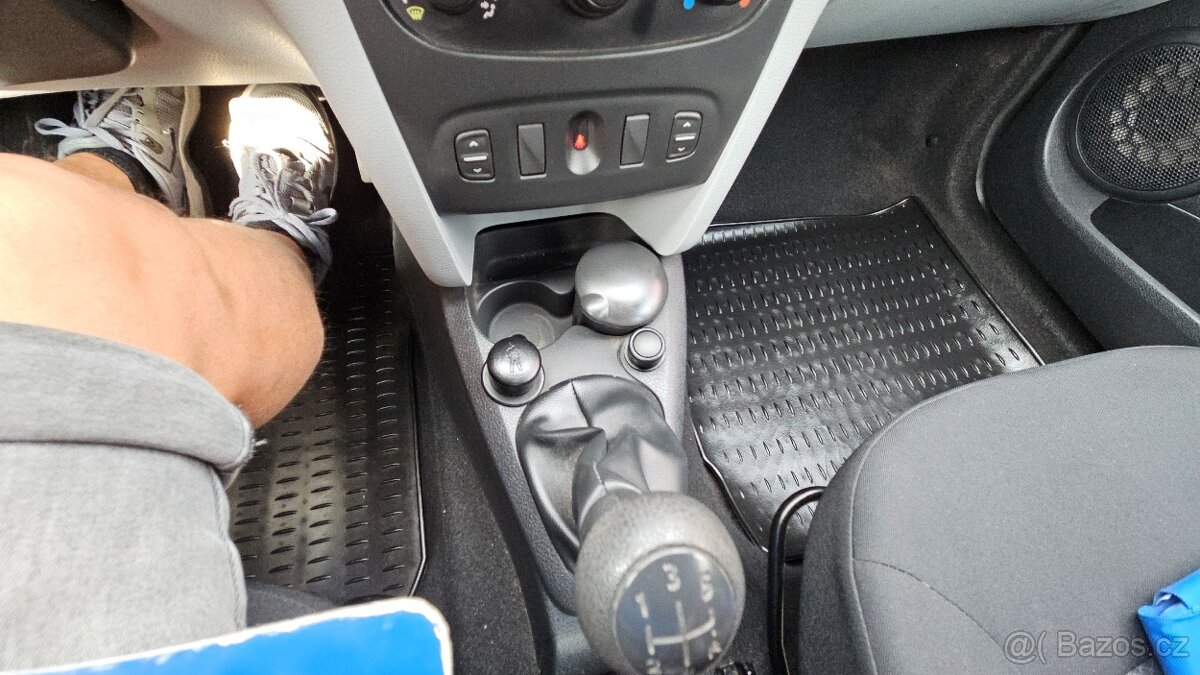 DACIA LOGAN 1,2 II 16V Ambiance - 13