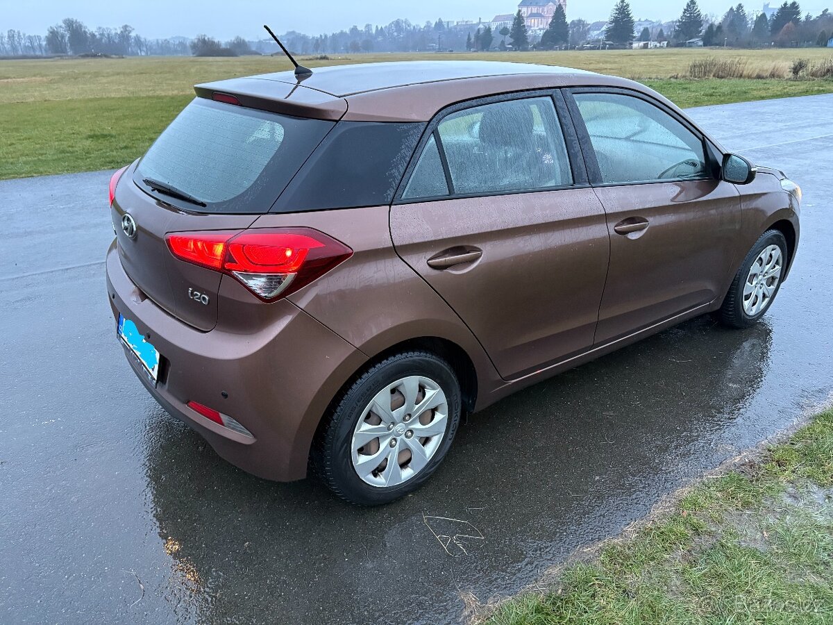 Prodám Hyundai i20 po prvním majiteli - 13